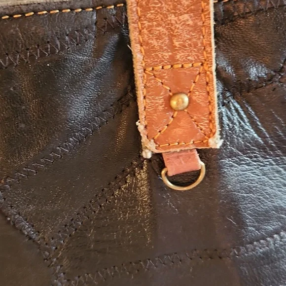 Vaan & Co Black With Brown Accent Leather Tote - Picture 16 of 16